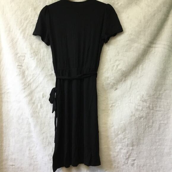 GAP Factory Black Short Sleeve Wrap Dress - Picture 11 of 16